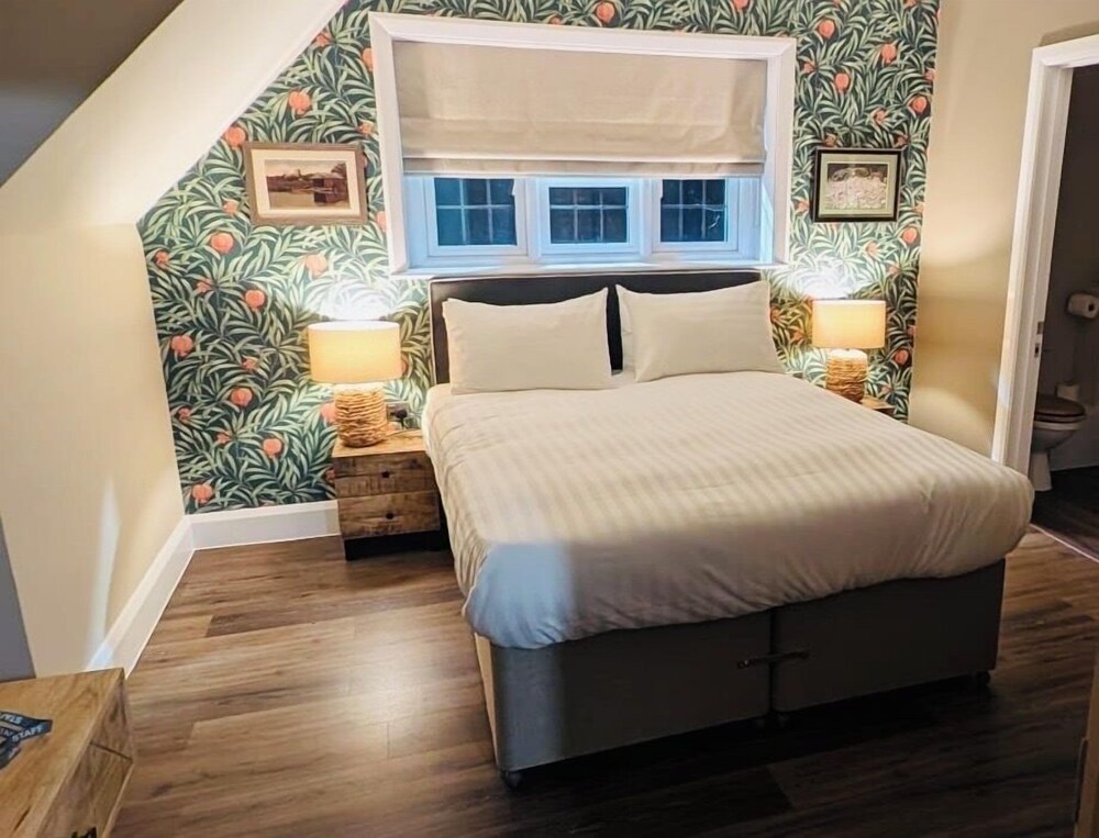 The Fighting Cocks
