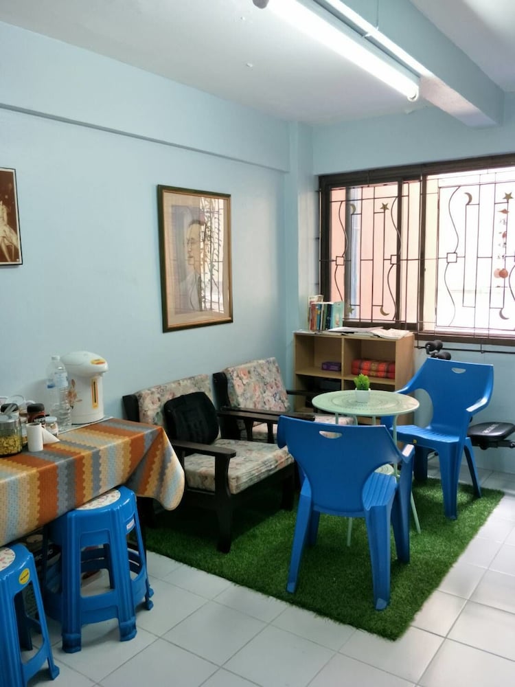 A & P House Charansanitwong