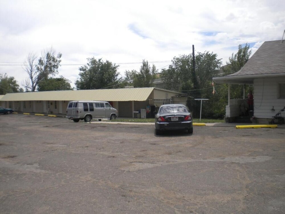 Riverside Motel