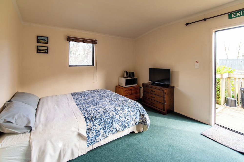 Morning Calm Lodge Limited