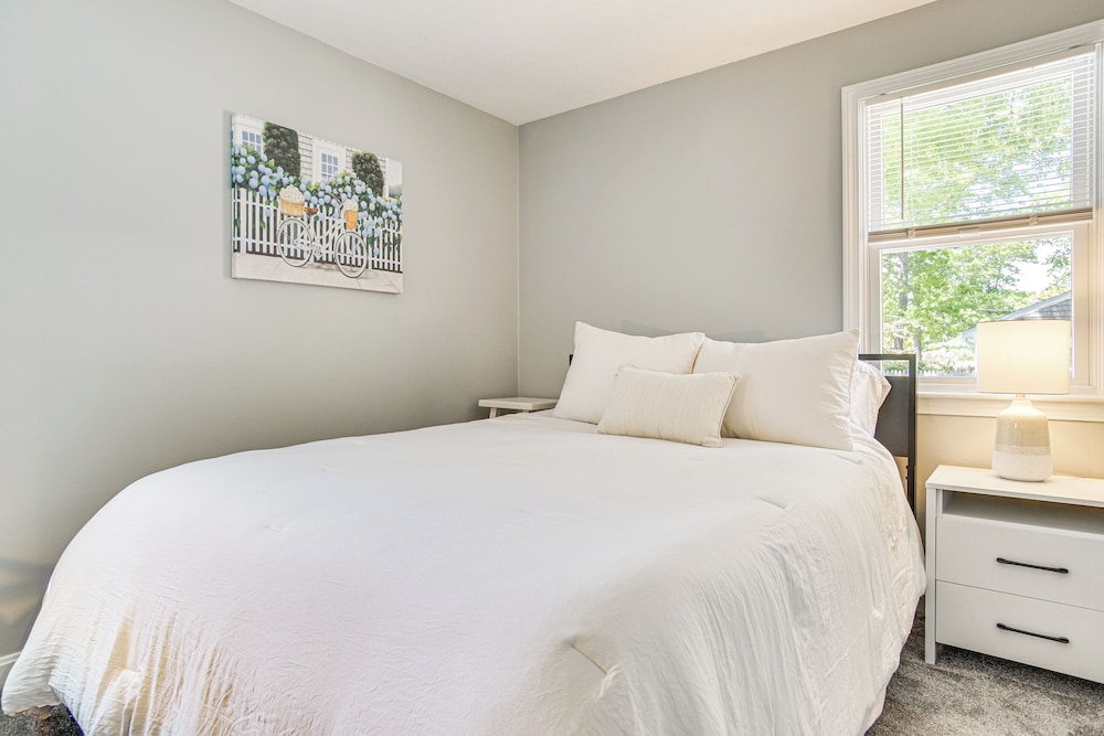 Private Beach & Fire Pit: Cape Cod Retreat!