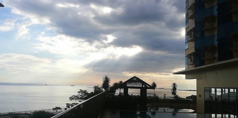 Grand Riviera Condotel Near St Lukes Medical Center