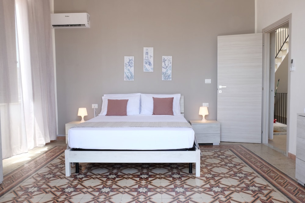 Myia 1A in Siracusa With 1 Bedrooms and 1 Bathrooms