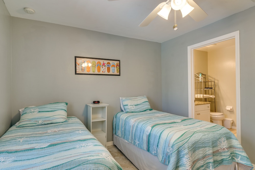Family-friendly Home 10 Mi to Dtwn Cape Coral - Property Image 21