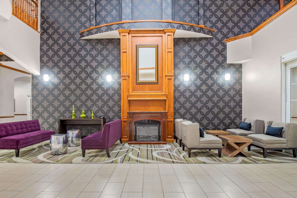 Gainesville Vacations - La Quinta Inn  Suites by Wyndham Gainesville - Property Image 30