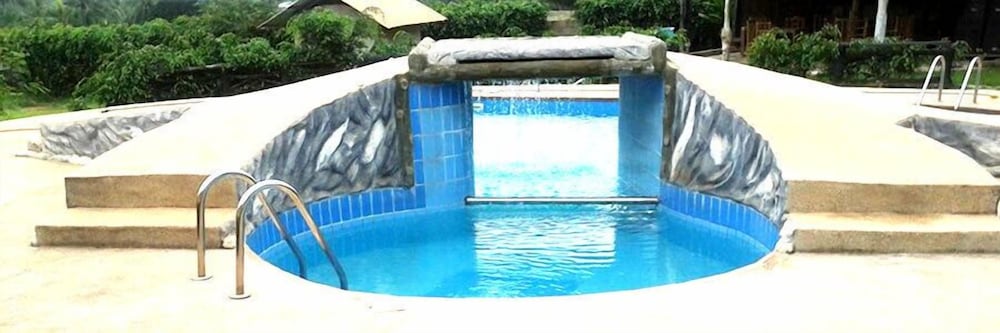 Rainforest Hotel