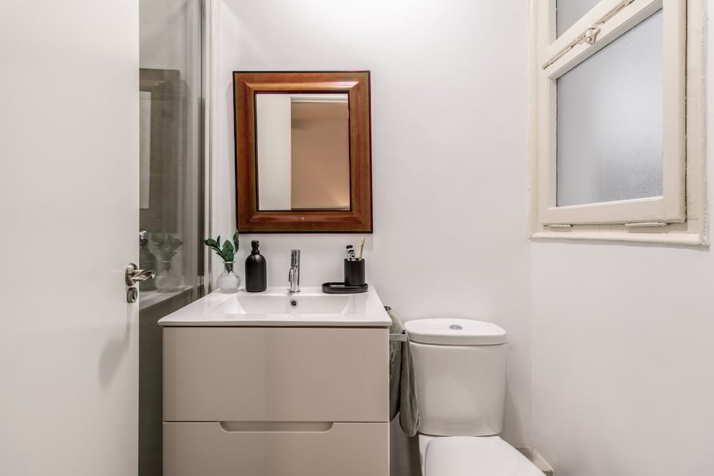 Real - 3 Bedroom and Terrace in Almagro
