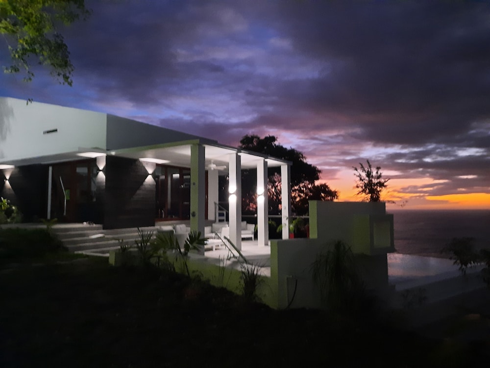 Villa Being - Tobago Luxury B&B