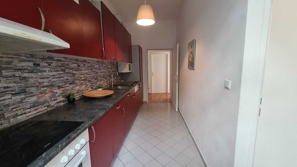 Comfortable 3BR Apartment Belvedere Area