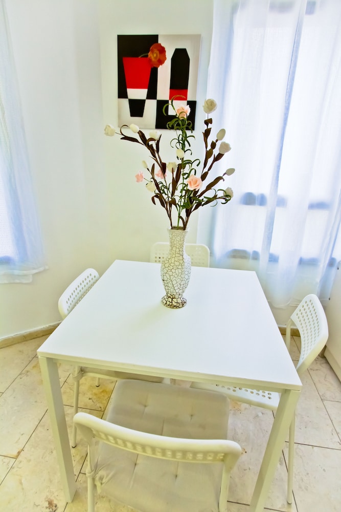 Apartment - Tel Aviv