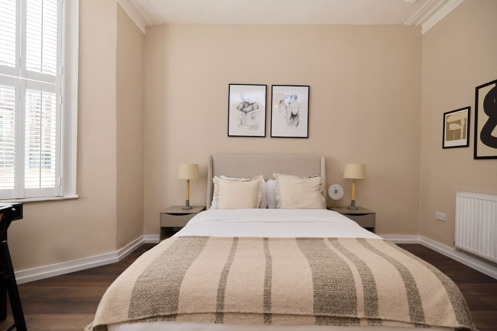 The Maida Hill Hideout - 2bdr Flat With Courtyard