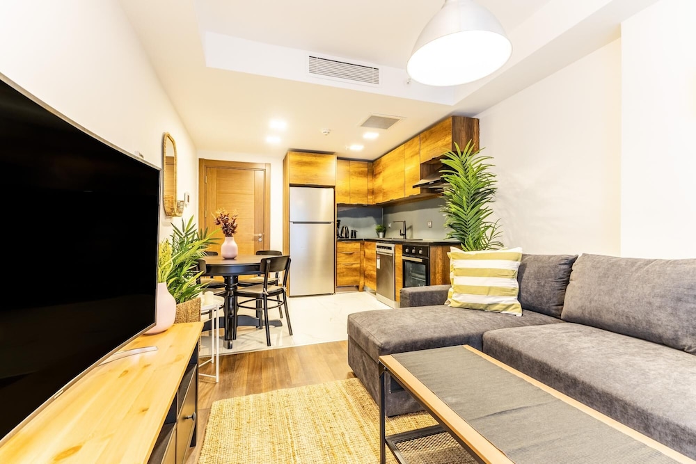 Chic Fully Furnished Modern Flat in Sisli