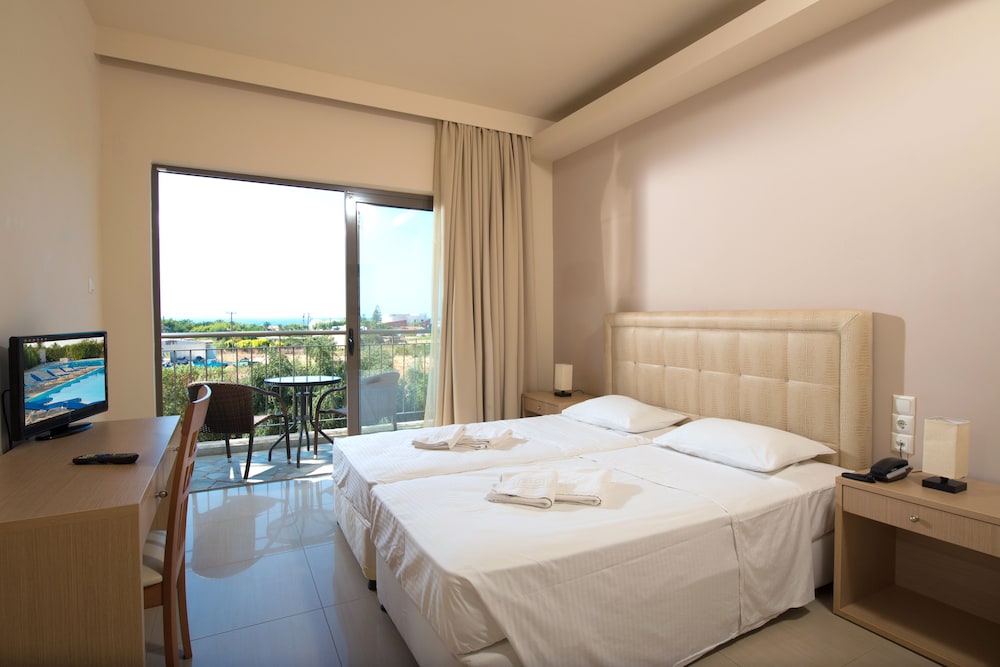 Oasis Beach Hotel Adults Only photo 5