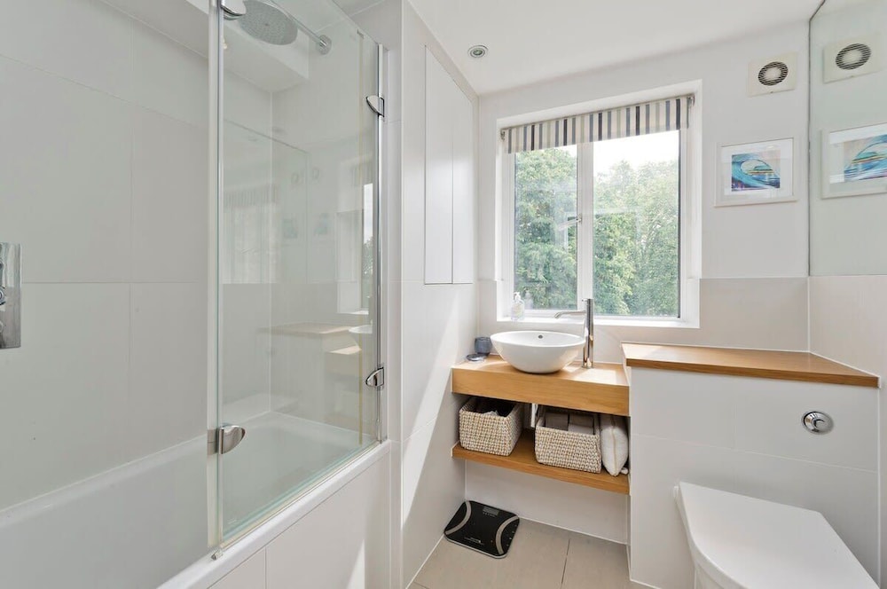 3 Bedroom Apartment, Earls Court