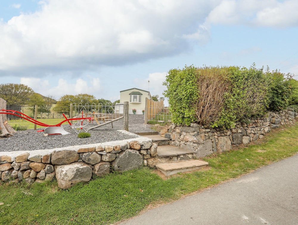 Ty Newydd Caravan
