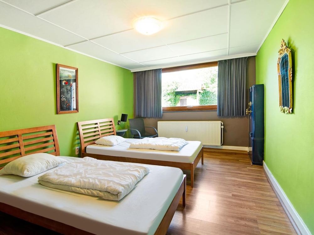 Holiday Home in Sourbrodt With Pool & Sauna