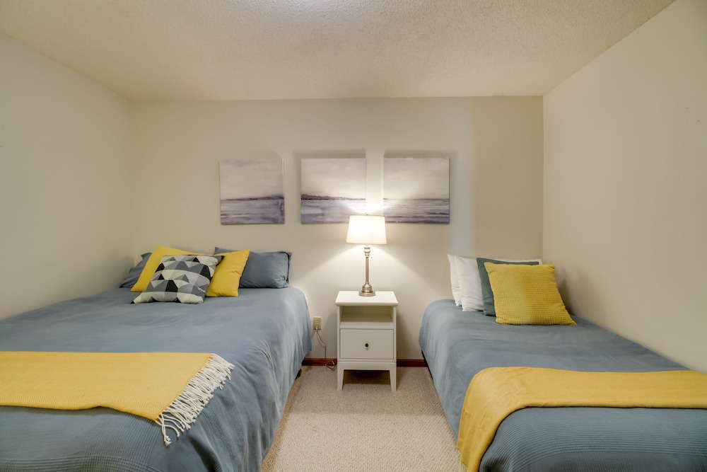 Alexandria Vacations - Sandy Beach Family Getaway w/ Fire Pit  Deck! - Property Image 3