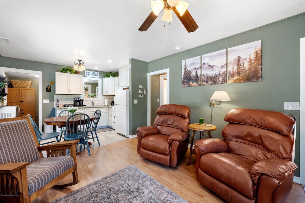 Prescott Mountain Pines Cabin