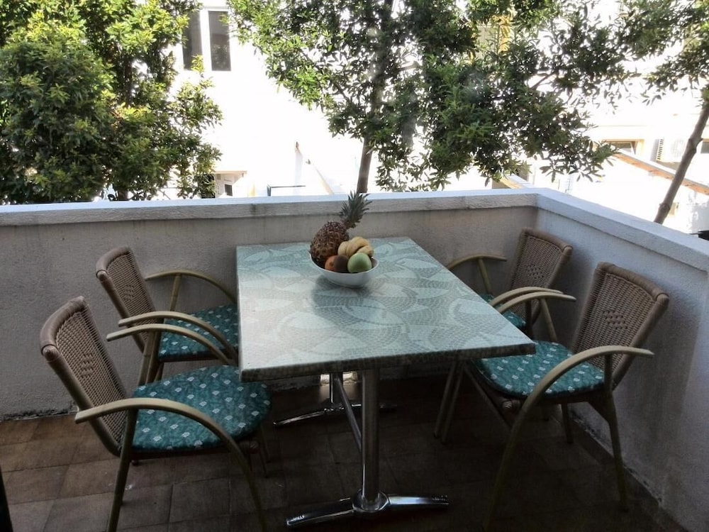 Guesthouse Raffaello en Rab — balance & terrace