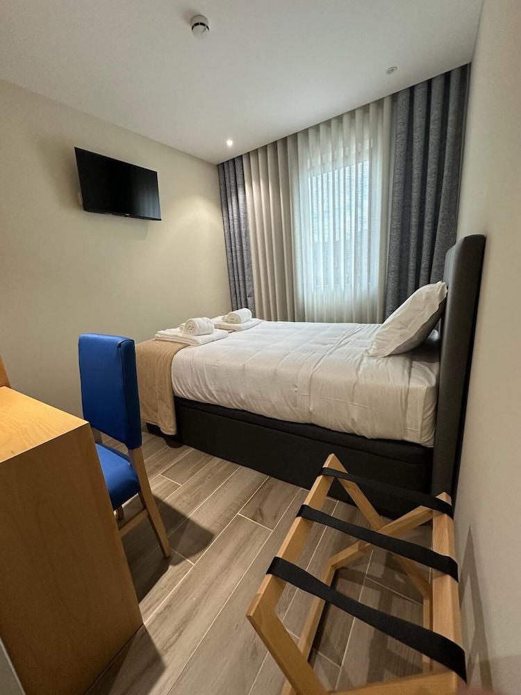 Oporto Station Hostel & Rooms