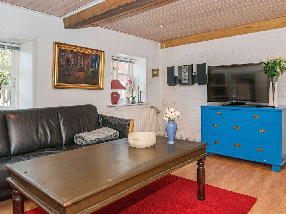 Cozy Seaside Retreat in Hojer-by Traum view 2