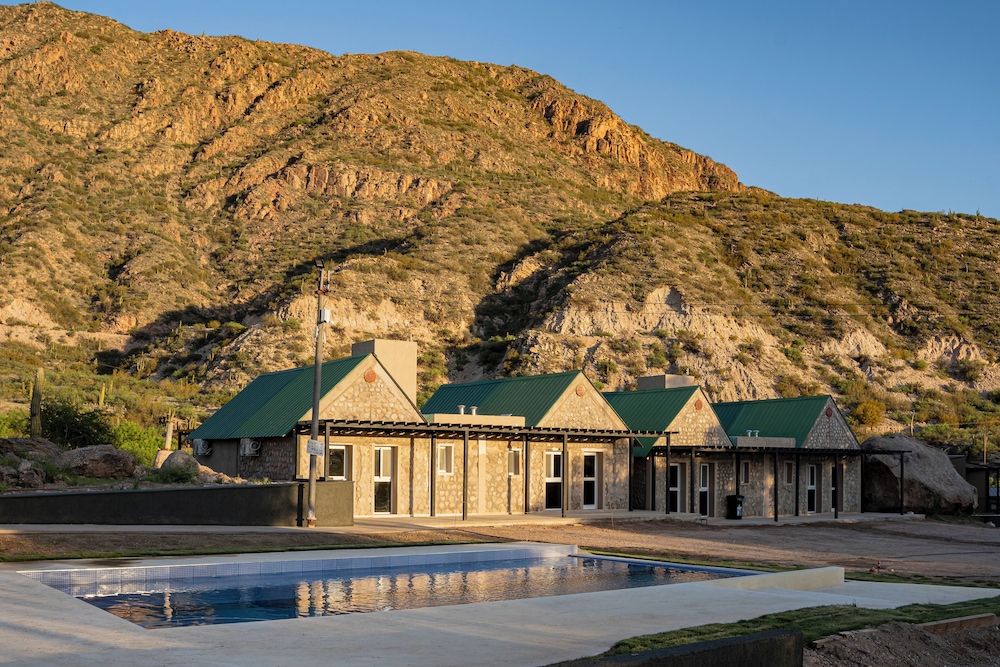HUACO LODGE