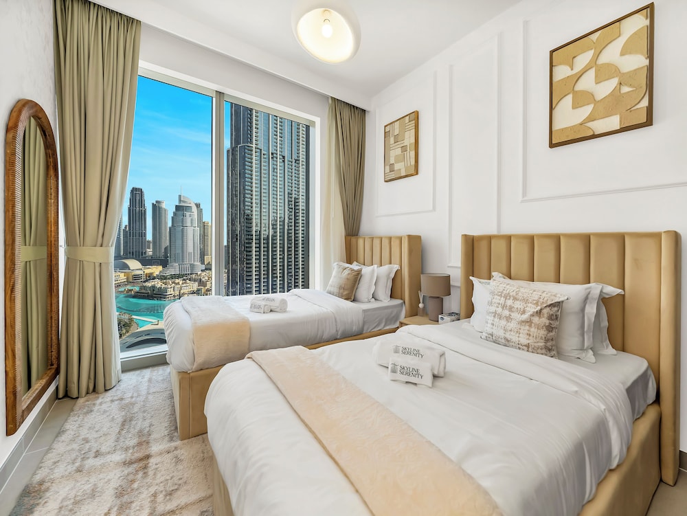 Skyline Luxury I Burj Khalifa & Fountain