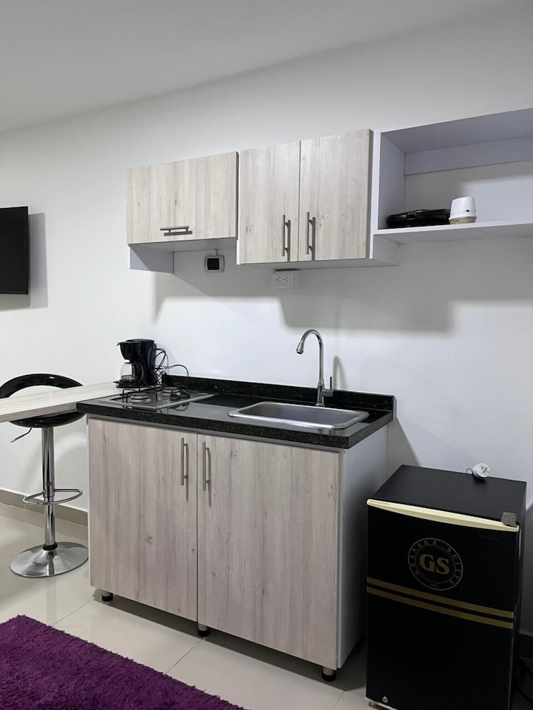 Hotel Granada Suites Deluxe