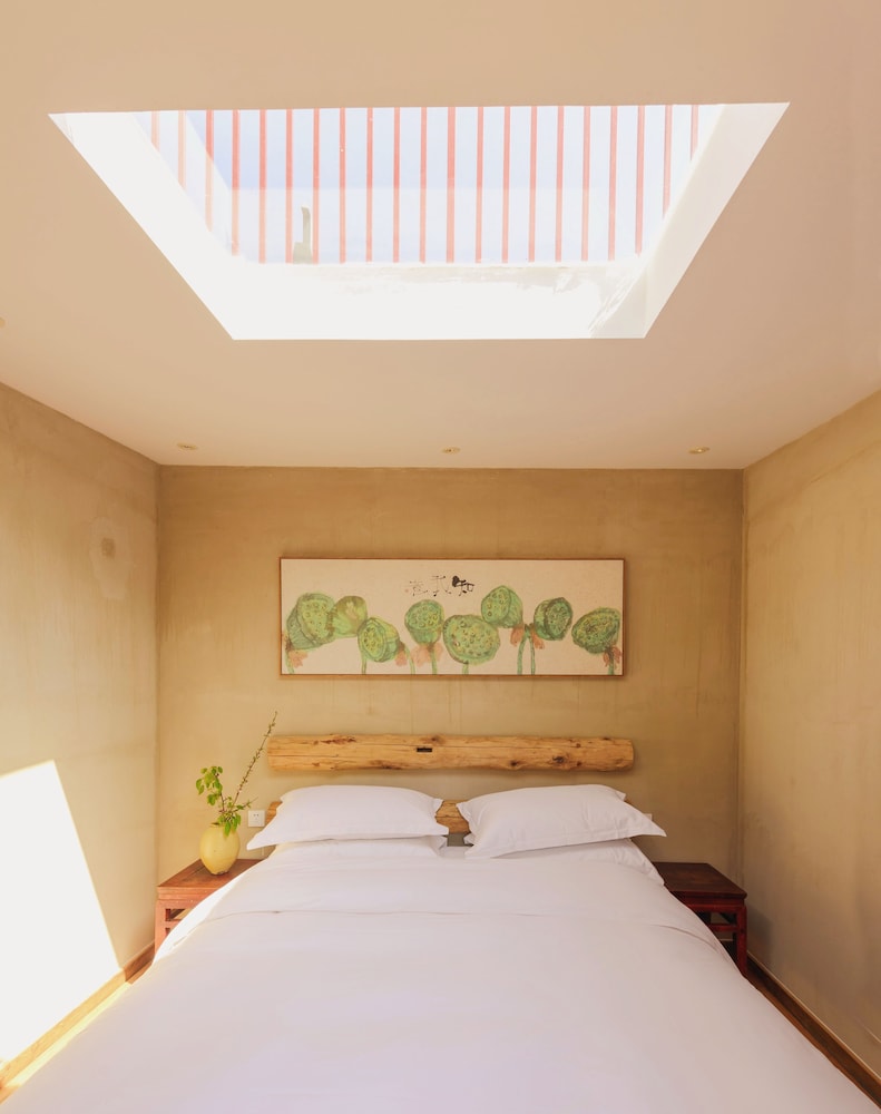 Lotus Mountain Boutique Inn