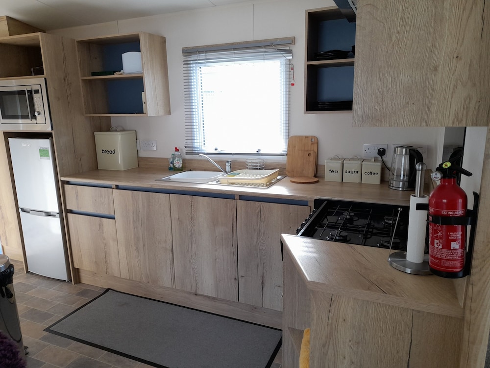 Immaculate 2-bed Static Caravan in Carlisle view 5