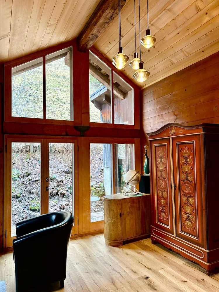 5 BR Gstaad Paradise View Chalet With Outdoor Jacuzzi