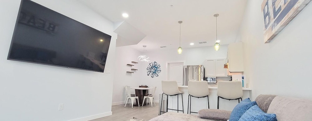 Villas De Laguna 4 3 Bedroom Townhouse