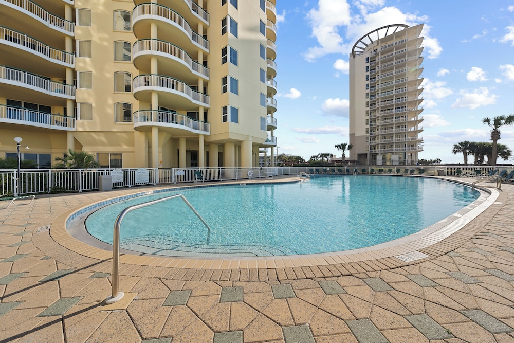Beach Colony W7C - Covered Parking Included
