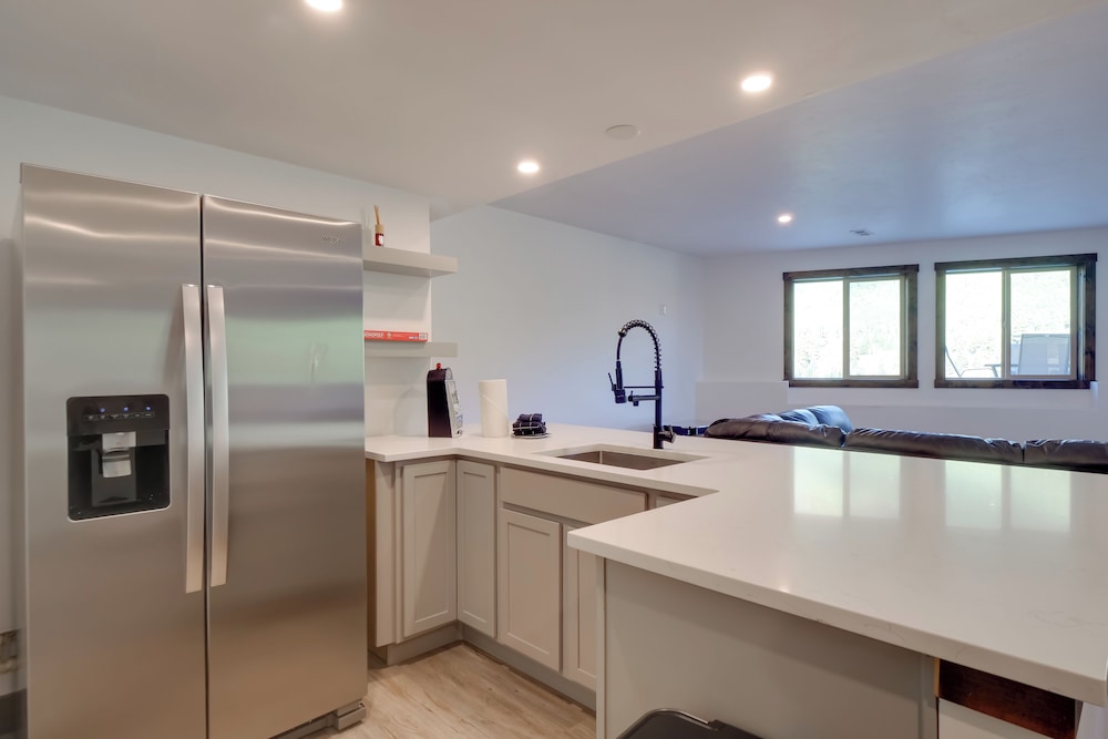 Aspen Grove Views: Spacious Duplex 5 Mi to Breck