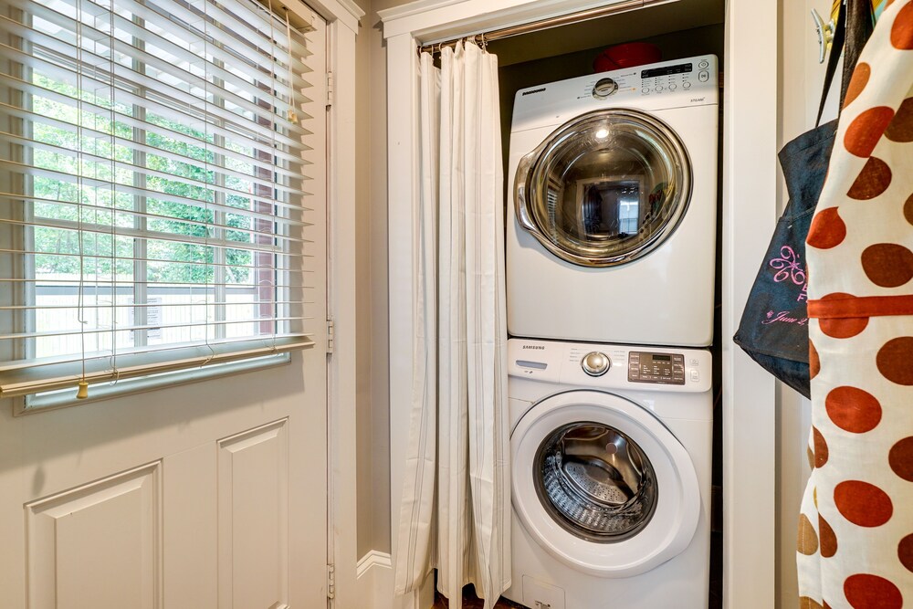 Wilmington Vacation Rental: Close to Riverwalk! view 4