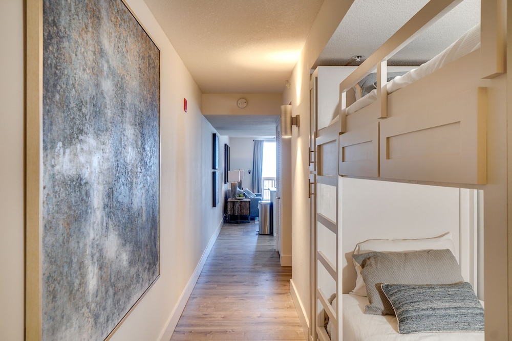 Pelican Beach Resort by Panhandle Getaways