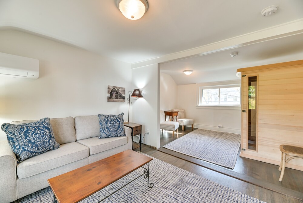 Spacious Naples Vacation Rental w/ Private Hot Tub view 2