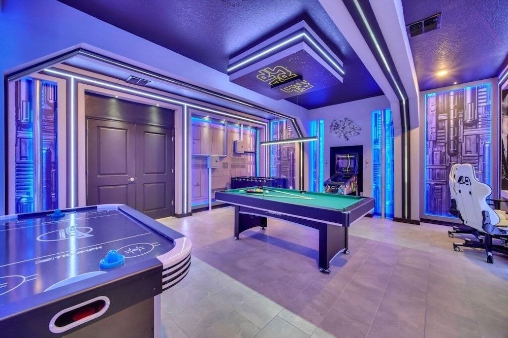 2900penolpe 9 Bedroom Home