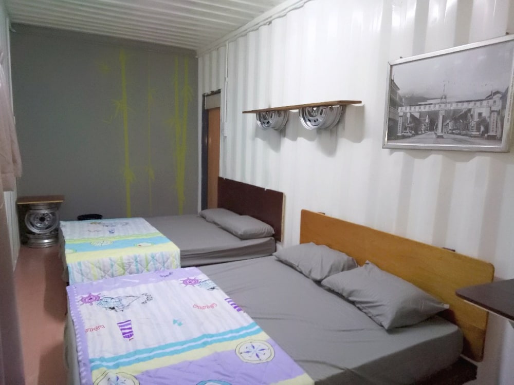 5 Stone Cabin Chalet