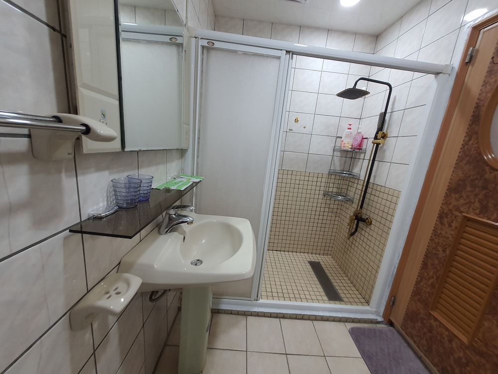 Dongshan River Left bank B&B