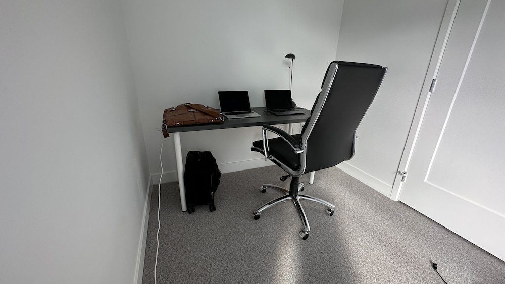 Vancouver Vacations - Ruby Red Cloud Homes Vancouver - Property Image 26