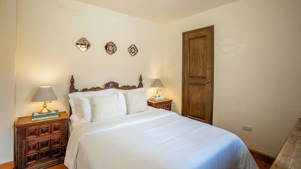 Centro 2BR Home with Rooftop Terrace view 3