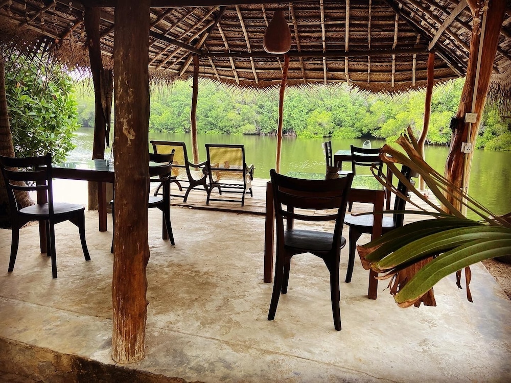 coconut island cabanas view 3