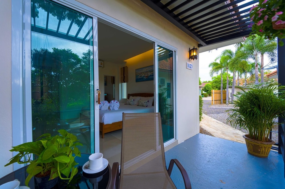 Fantastic 7 Bungalow Private Resort BR7