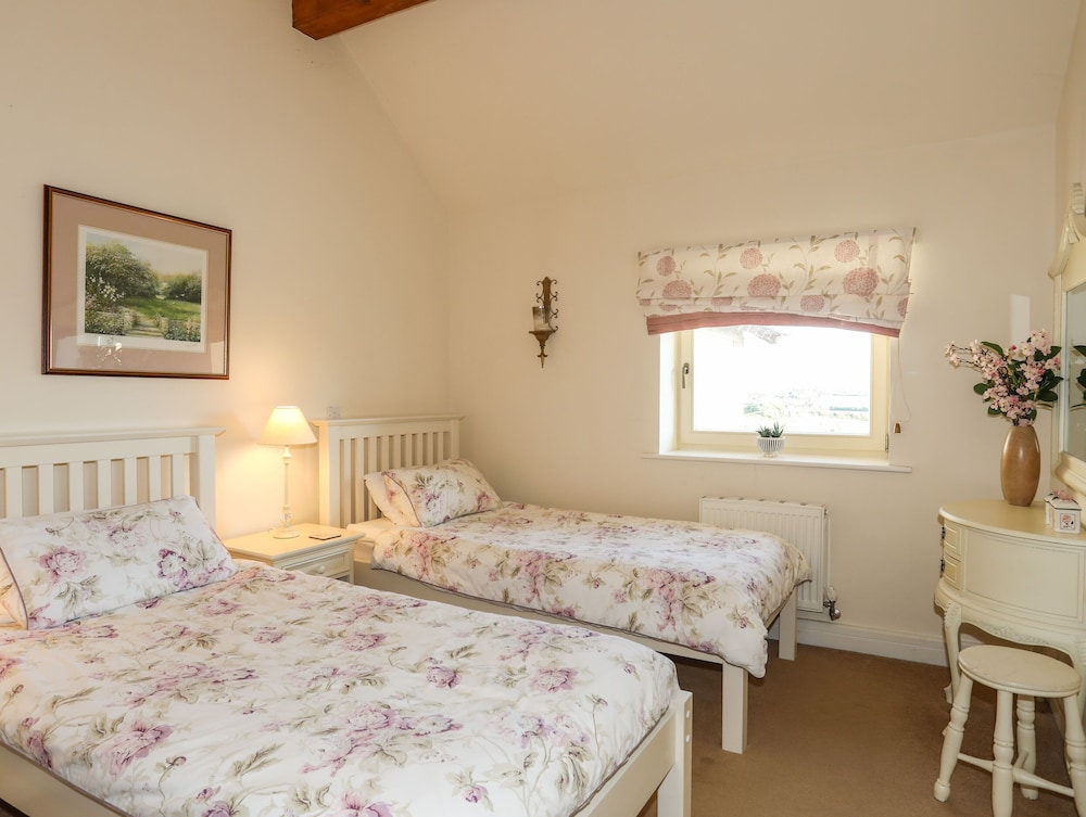 Cosy Barn view 4