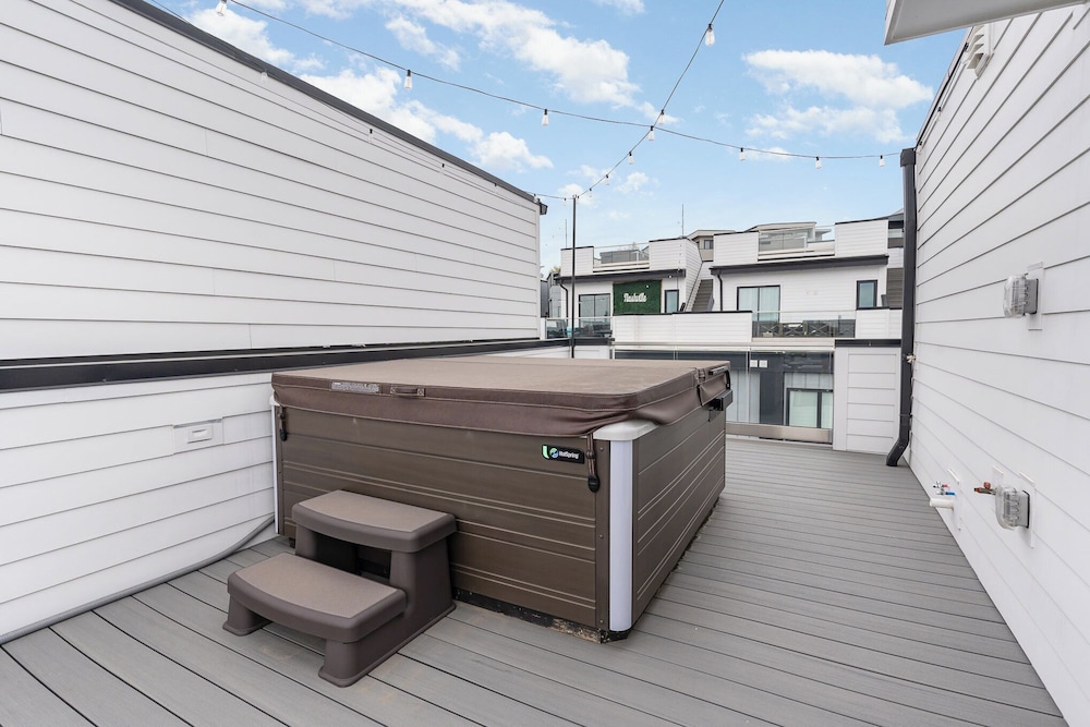 Painted Note - Rooftop Hot Tub - Mins to Broadway