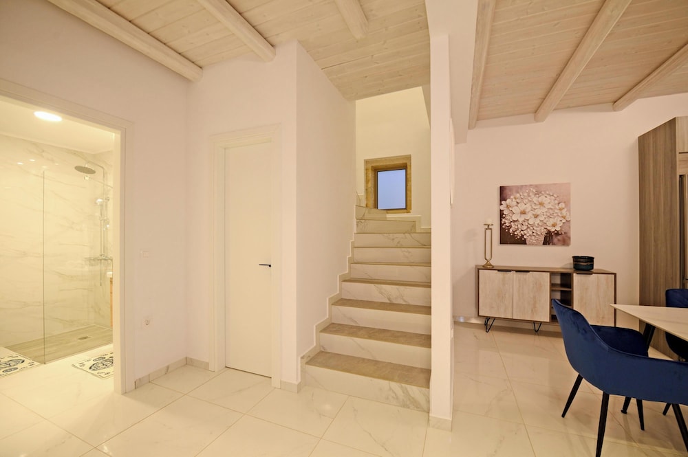 Koukis Villa With Sea View