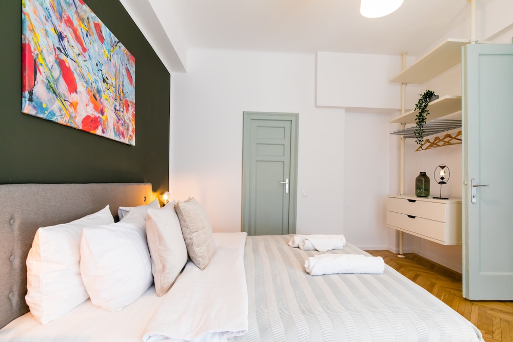 Homey - Strada Sfintilor 5 view 5