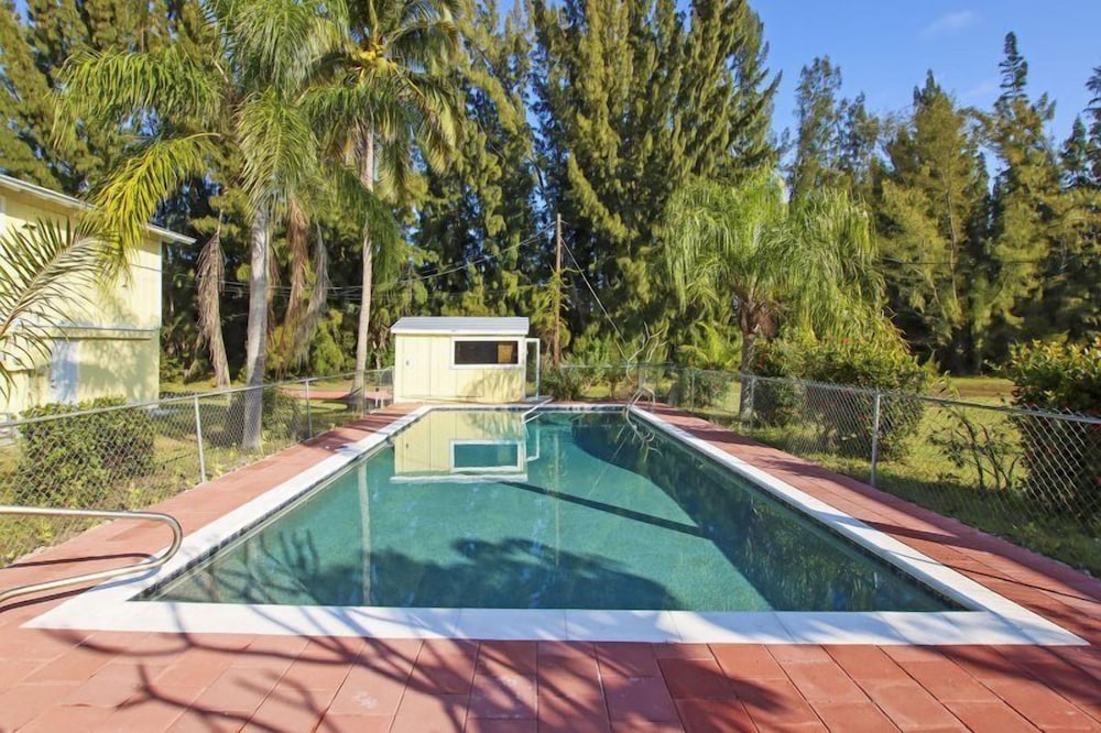 Pine Island Tropical Retreat 2 view 2