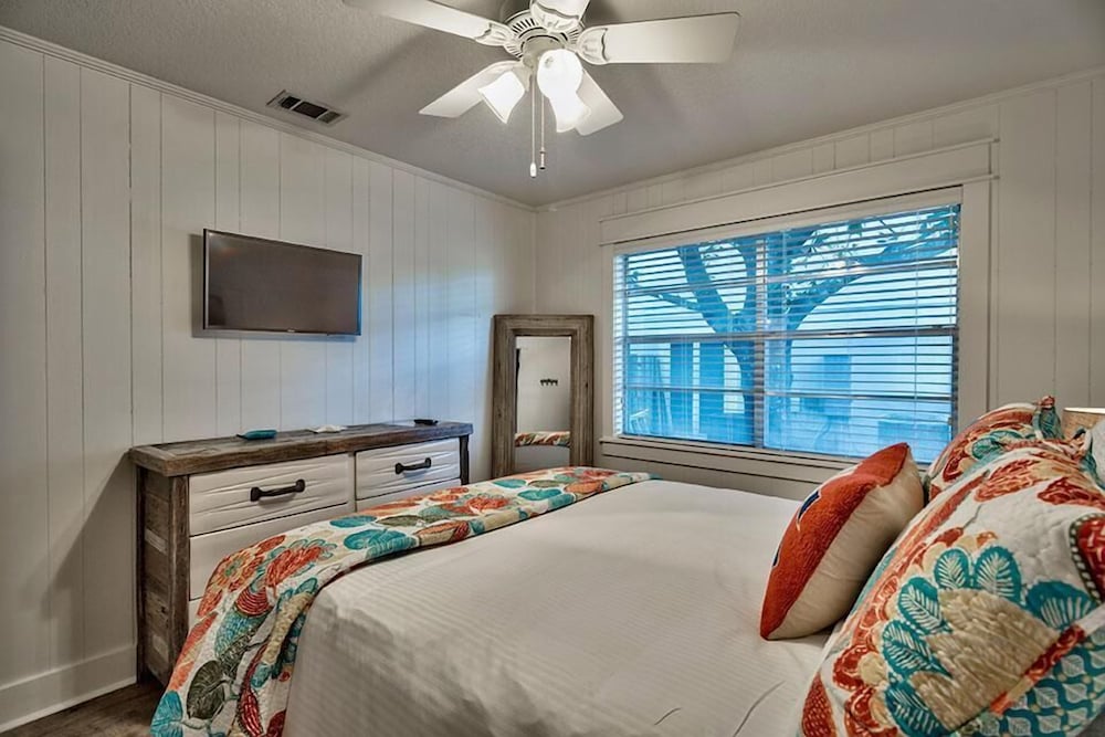 GOOD THYMES 3 Bedroom Holiday Home by Five Star Properties